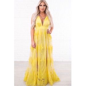 Beautiful YELLOW Dress - Size Small